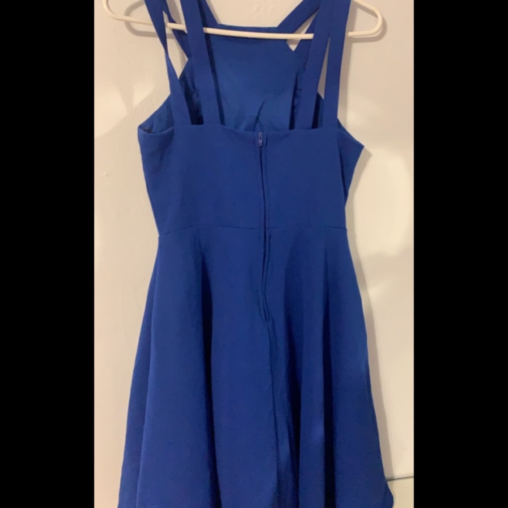 blue dress